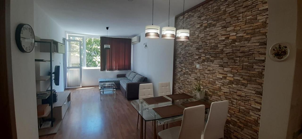 Nana'S Apartment Varna Exterior photo